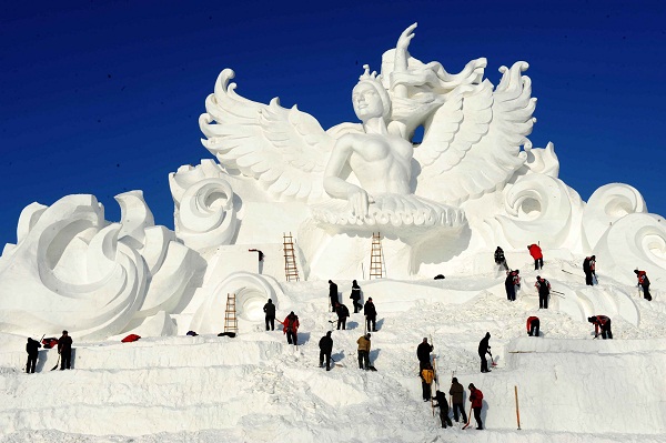 ESCULTURA DE NIEVE