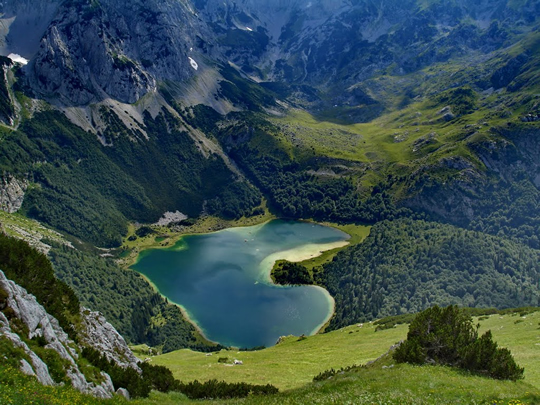heart shaped lake montenegro