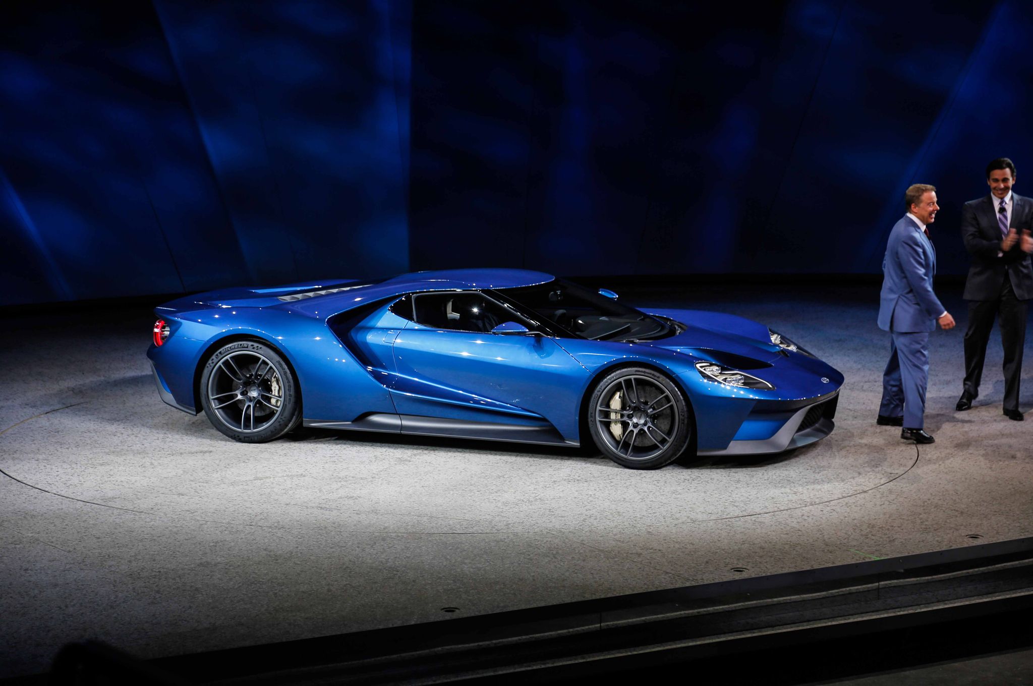 Ford GT Revealed in Detroit4