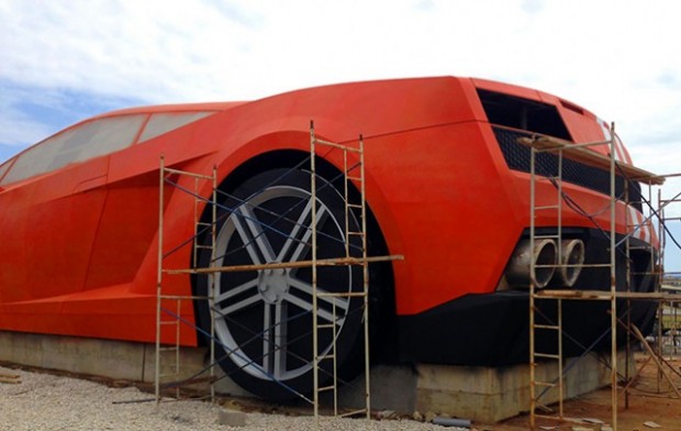 Russian football team builds giant Lamborghini outside stadium3