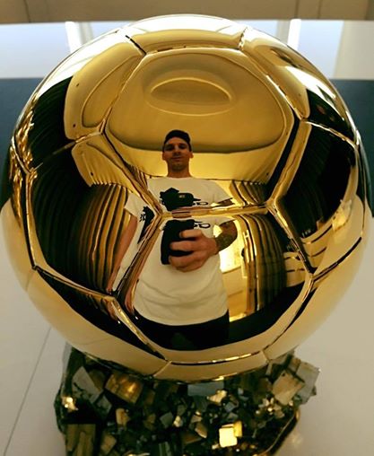 Lionel Messi Takes Ultimate Ballon d'Or Selfie on Return Home